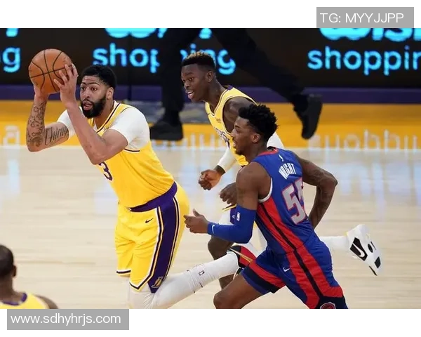 湖人对阵活塞精彩回放全场比赛第二加时激烈瞬间回顾