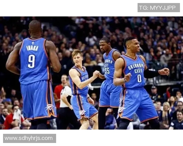 2016季后赛勇士逆转雷霆第六场精彩回顾与战术分析